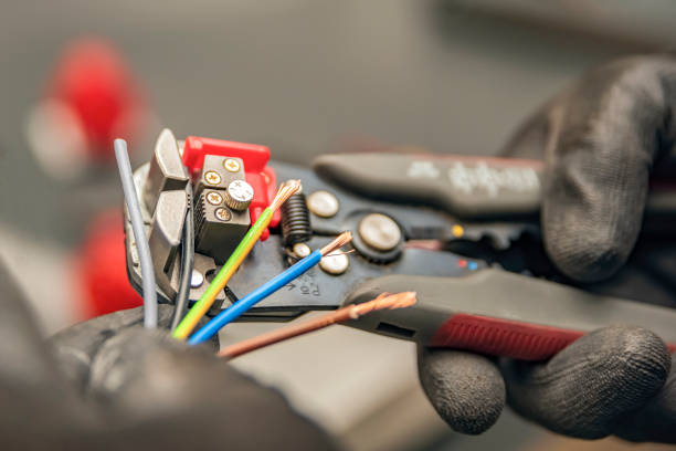 Affordable Emergency Electrician in Santa Anna, TX